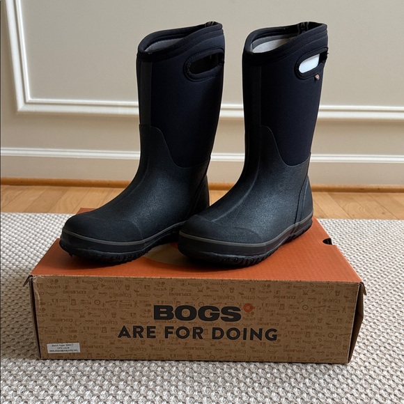 BOGS Kids Black Waterproof Rain Snow Boots Size 5 - Picture 1 of 6